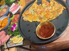 -明洞阿姨·韩式酱蟹烤肉·创意料理(三元桥店)