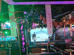 -路边边.炒菜烧烤.音乐餐厅(良乡长虹店)