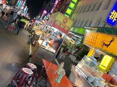 -六合夜市