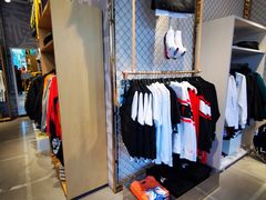 -NIKE KICKS LOUNGE体验店(北京新中关店)
