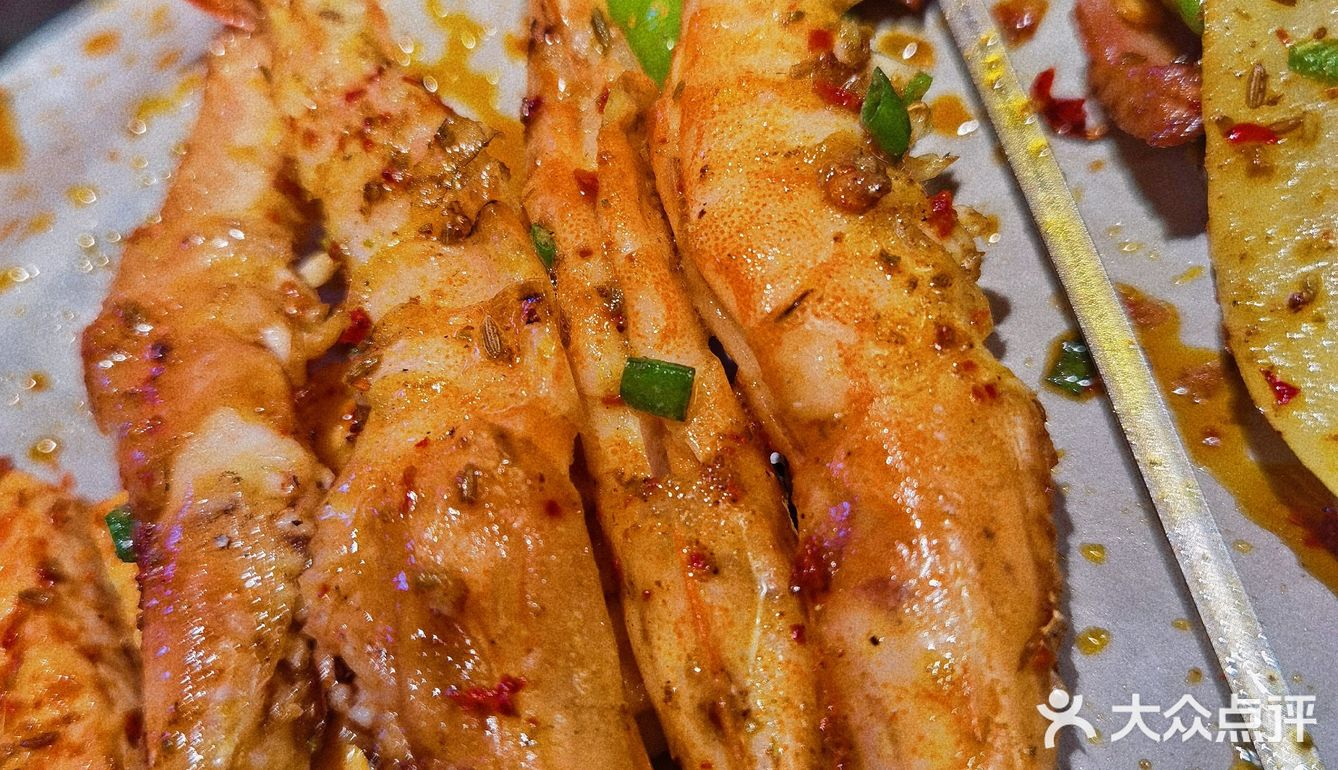 吃烧烤，还得选这家湖南特色碳烤烧烤！