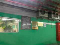 -白玉兰广场停车场