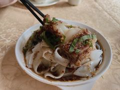 新疆凉皮-维吾尔餐厅(宜山路店)