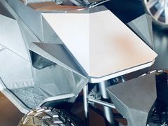 -TESLA 特斯拉(上海太古汇体验店)