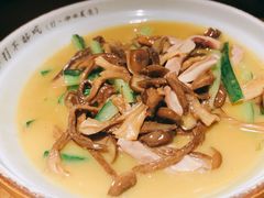 鹿茸菌煨猪肚-吃饭皇帝大土家民族菜(正大广场店)