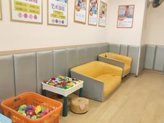 -金点蒙氏国际教育(悠然校区)