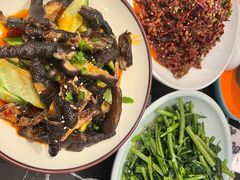 -川流不息·地道川菜·小龙虾(松东路店)