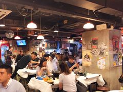 大堂-鲜入围煮花胶鸡海鲜火锅