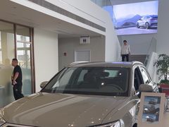 -上海冠松华奥奥迪4S店(张江店)