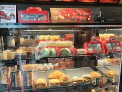 -星巴克臻选(莘庄仲盛店)