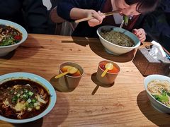 -兵哥豌豆面(雅颂居店)