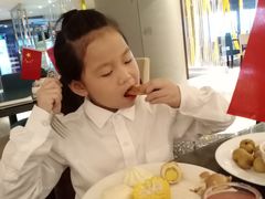 -上海滴水湖皇冠假日酒店