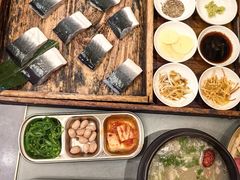 -围炉肉舍•炭烤活鳗•丹东海鲜烤肉(步行街店)