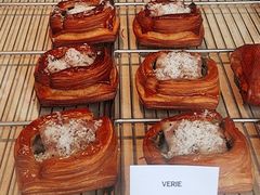 -VERIE BAKEHOUSE