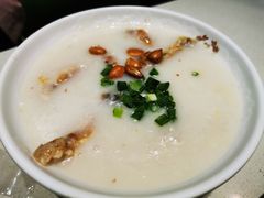 瑶柱鱼腩粥-香港新发烧腊茶餐厅(水围店)