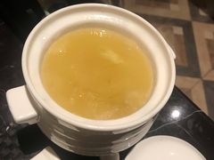 即位鱼翅-半岛翡丽海鲜自助餐厅(观风亭店)
