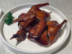 脆皮烧顶鸽-御宝轩(益丰·外滩源店)