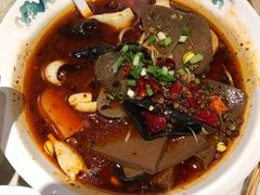-渝是乎酸菜鱼·川渝小炒(新世界百货望京店)