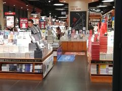 -西西弗书店&矢量咖啡(壹方购物中心店)