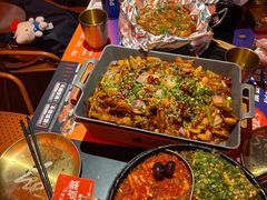 -何师烧烤·香辣蟹·川菜·30年老品牌(太古里旗舰店)