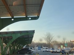 -窦店服务区-停车场