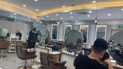 点击看大图 -八佰伴8008星级形象店