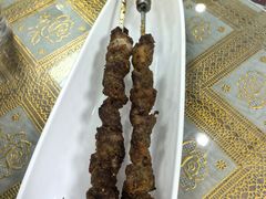 现穿羊肉串-清真·鸦儿李记·小馆(后海店)