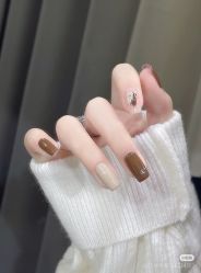 -赢韵美甲美睫瑞士净斑中心