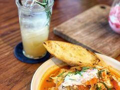 -ROAST coffee & eatery