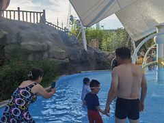 -汤山欢乐水世界