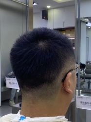 -首脑美发沙龙