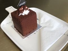 -UNI UNI(环亚凯瑟琳店)