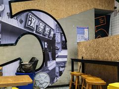 等位区-前进5路汉堡炸鸡(汉街skp店)