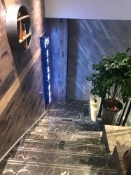-天下皇剪新潇洒美容美发