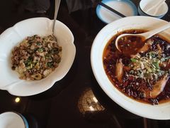 -喜乐餐厅•灯笼虾球首创者•本地小海鲜(二马路店)