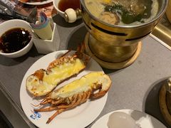 海鲜小火锅-小天鹅戴斯酒店鲸鲨百汇创作料理