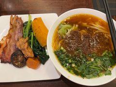 -三亚湾海居雅高铂尔曼度假酒店