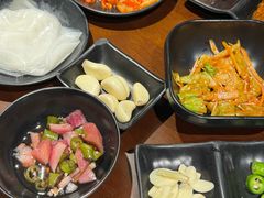-肉甲韩国木炭烤肉(新壹街1店)