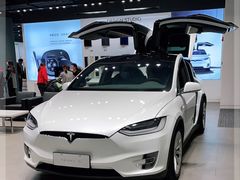 -TESLA 特斯拉(上海太古汇体验店)
