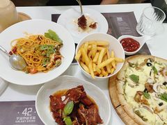 -娜娜家•Nana’s restaurant (爱琴海店)