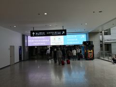 -虹桥火车站-停车场