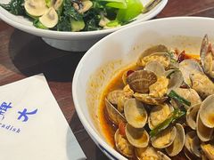 青菜炒蘑菇-大牌大·传统杭帮菜(湖滨店)