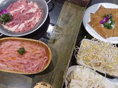 -宽板凳老灶火锅(台湾街店)