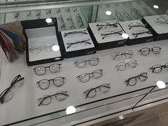 -发茂眼镜·蔡司依视路镜片(镇坪路店)
