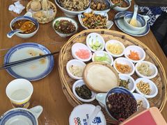 -包整·丝娃娃(一览甲秀楼风景店)