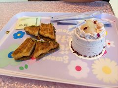 -罗红摄影艺术馆