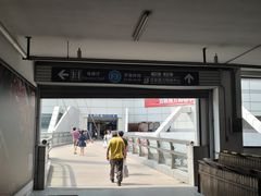 -百联南方购物中心·停车场