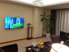 -无锡鼎尚皇冠酒店