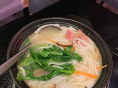 小锅米线-艳域云国特色料理馆(马当路店)
