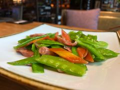 荷兰豆广式腊肠-临界音乐酒馆·小龙虾·江湖菜(华熙LIVE·鱼洞店)